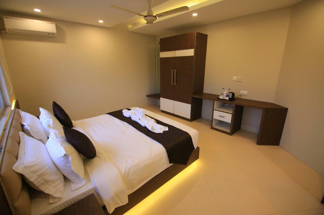 Hotel Le Sapphire Sultan Bathery Buitenkant foto