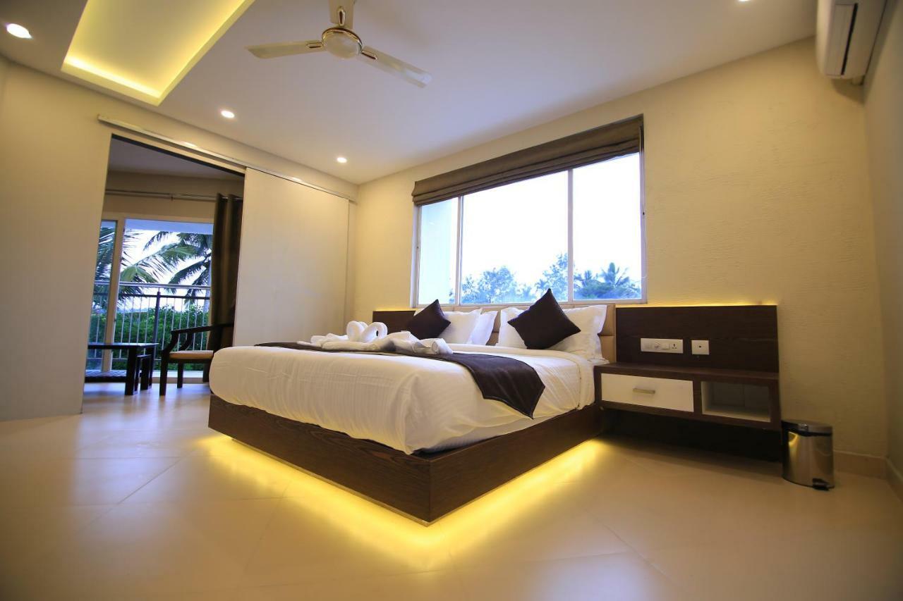 Hotel Le Sapphire Sultan Bathery Buitenkant foto