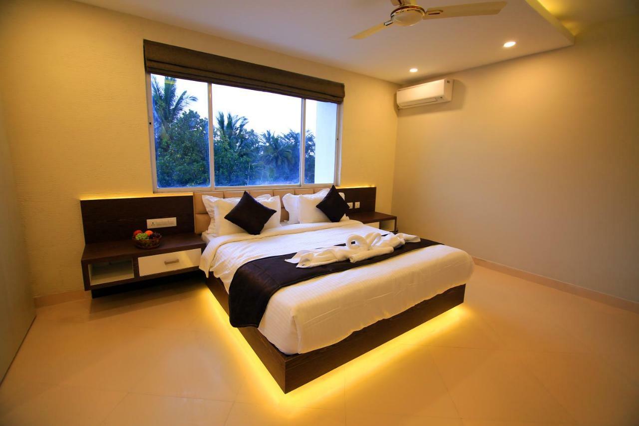 Hotel Le Sapphire Sultan Bathery Buitenkant foto